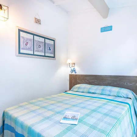 Holiday Home Les Parcs de Gassin-4 *
