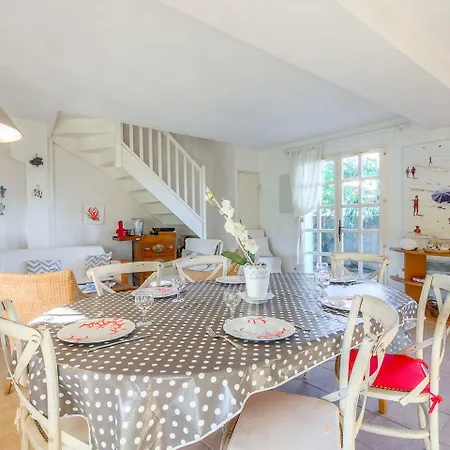 Holiday Home Les Parcs de Gassin-4 Hébergement de vacances Saint-Tropez