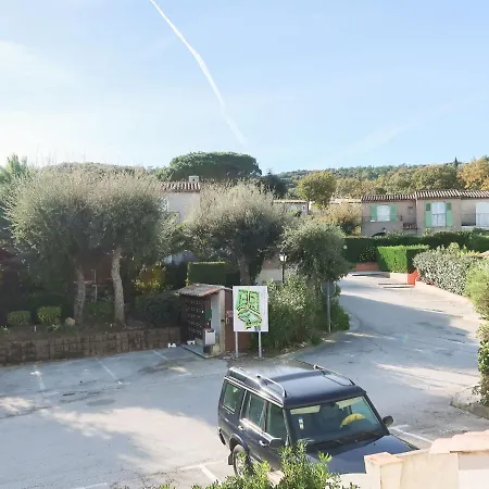 Holiday home Holiday Home Les Parcs De Gassin-3